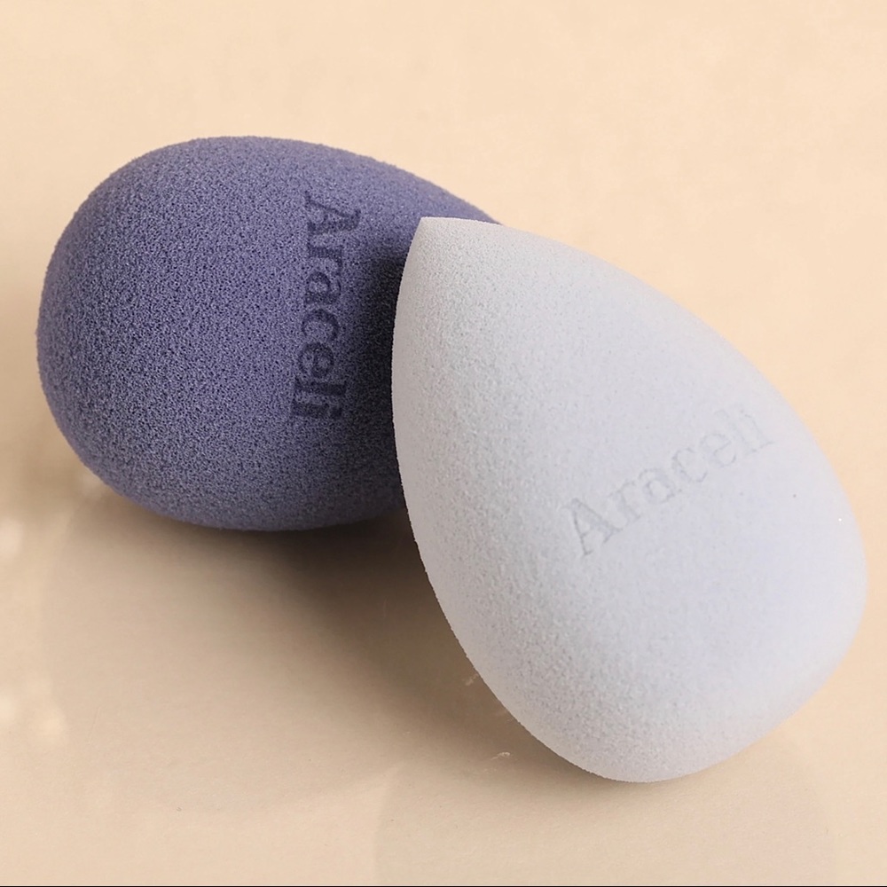 ❣️SOLD❣️Araceli Bella Sponge Set, Gray, Purple
